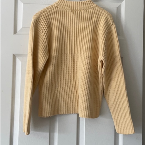 Sweater - Picture 4 of 8